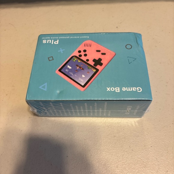 Plus Pink Handheld Console - Picture 2 of 5